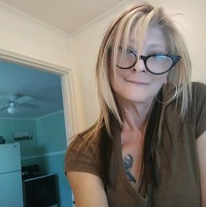 Meet your Posher, Anne